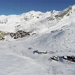 Ξενοδοχείο με διαμερίσματα Les Du Thorens 4*