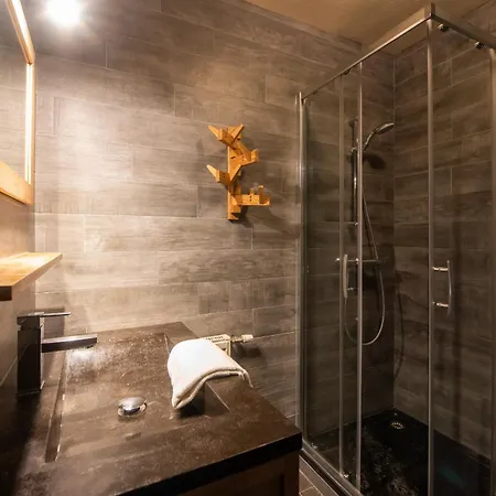 Hotel apartamentowy Les Du Thorens 4*