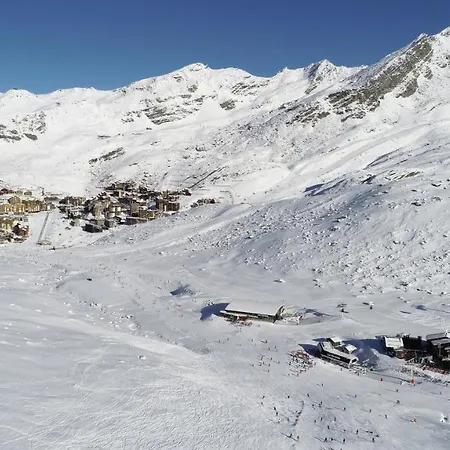 شقة فندقية Les Du Thorens *